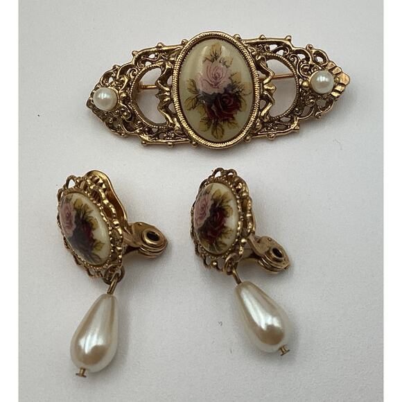 Unbranded Jewelry - Vintage Victorian Revival Floral Cameo Jewelry Set -Brooch and clip on earrings